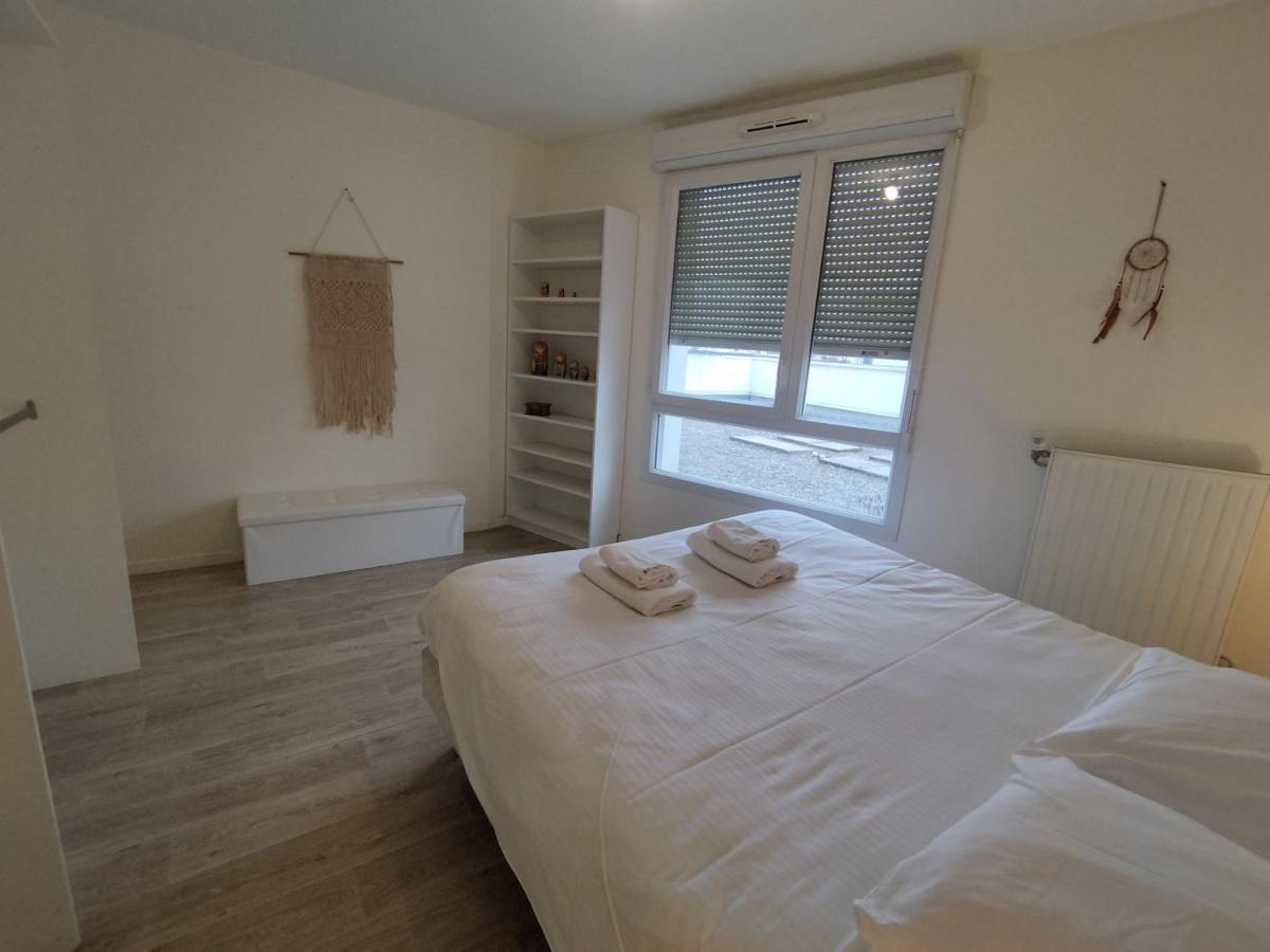 Saint Denis Appartement 2 Chambres Avec Parking Ngoại thất bức ảnh